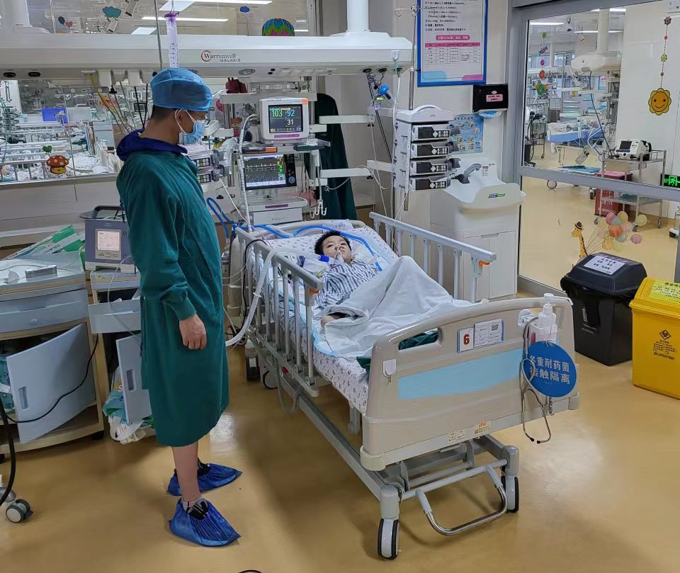 汕头跨省救护车出租公司